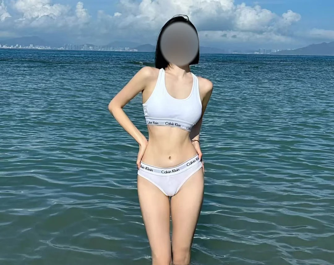 Angela, 사진 2